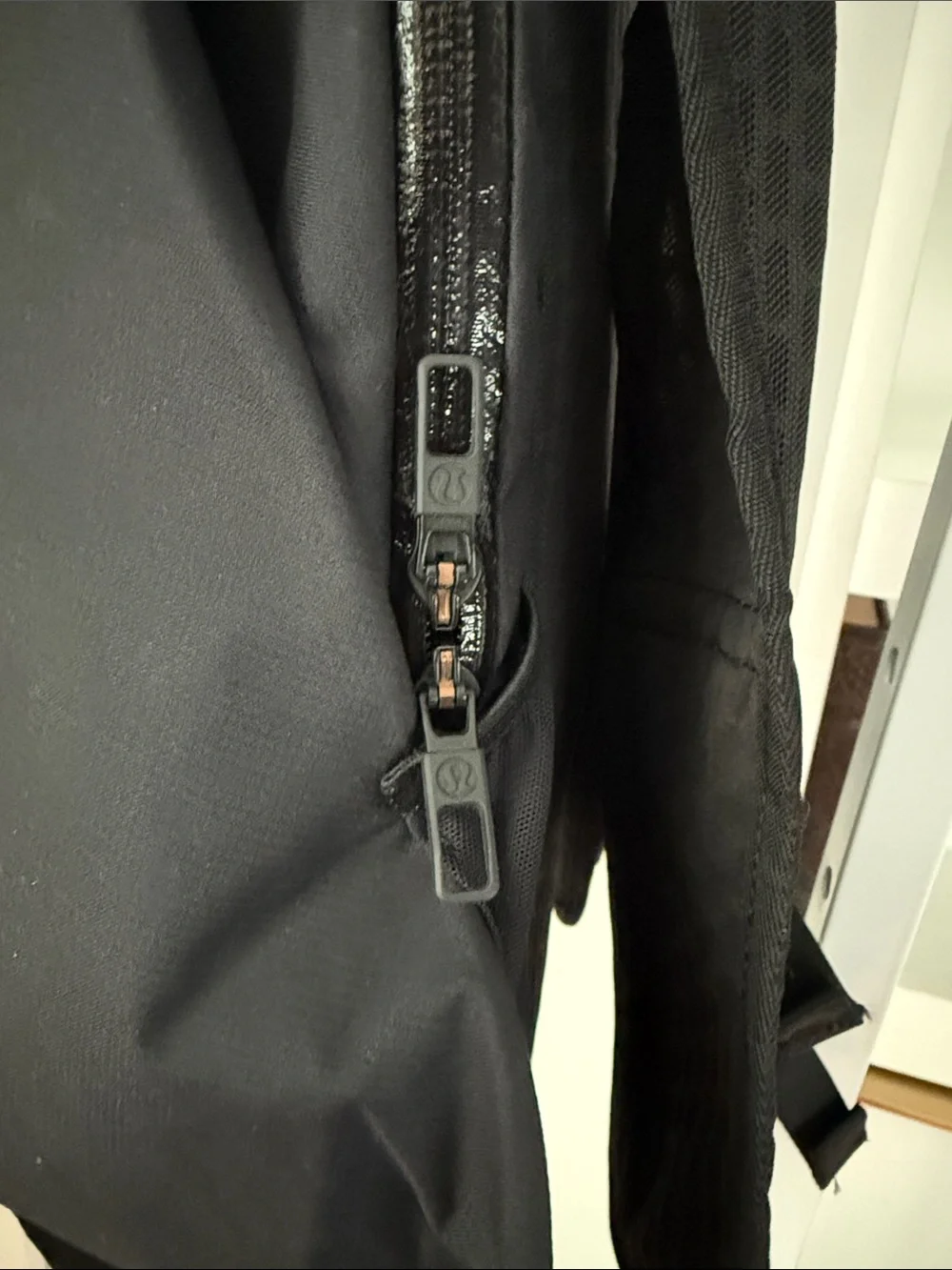 Lululemon Surge Run Backpack II 16L Black Reflective Unisex Mens Womens